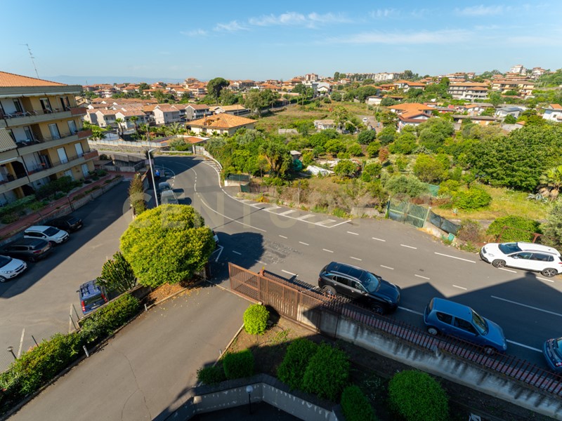 Quadrilocale in Vendita a Gravina di Catania, 178'000€, 110 m², con Box