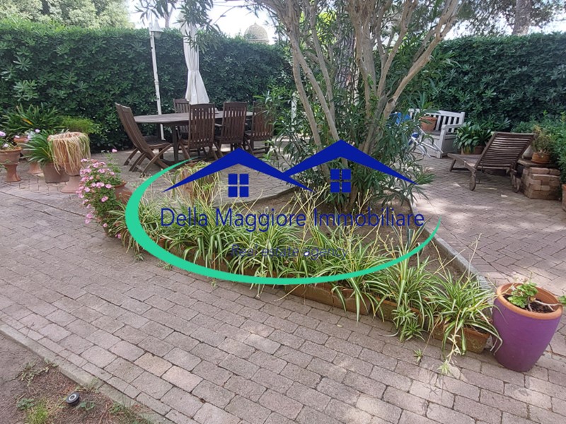 Appartamento in Vendita a Livorno, 650'000€, 184 m², con Box