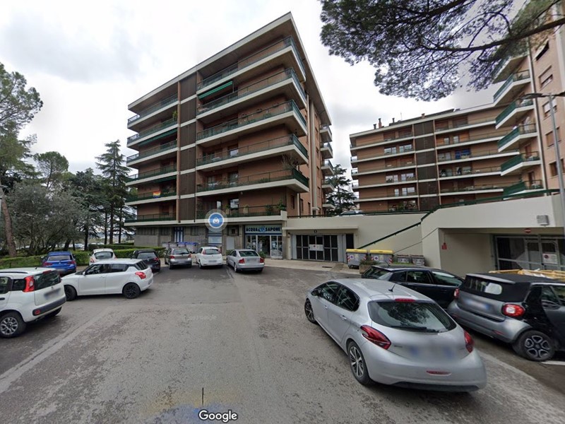 Quadrilocale in Affitto a Perugia, zona Semicentrale, 700€, 140 m²