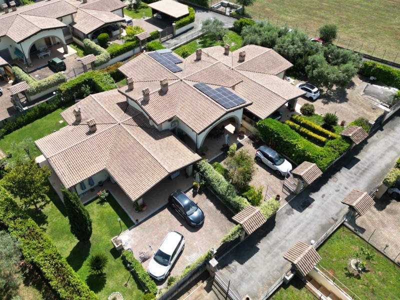 Casa Indipendente in Vendita a Fiano Romano, 389'000€, 202 m²