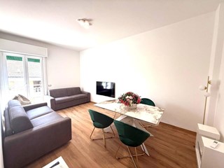 Quadrilocale in Vendita a Viareggio, 280'000€, 75 m², arredato