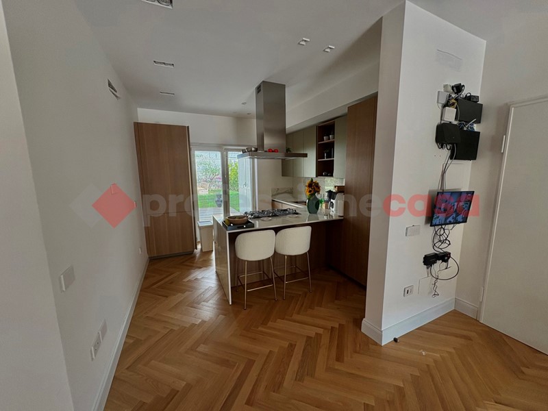 Quadrilocale in Vendita a Caserta, 449'000€, 140 m², arredato