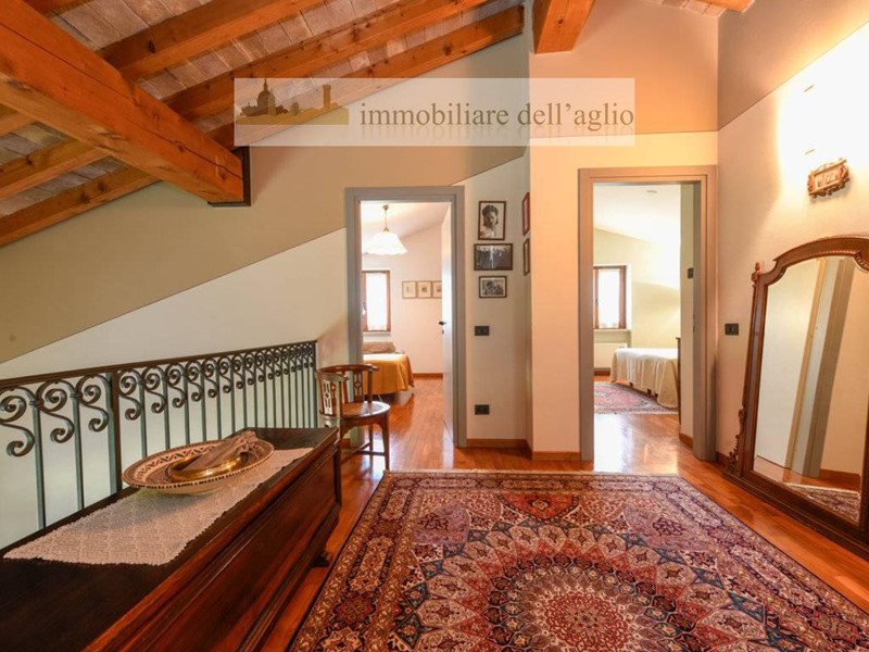 Villa in Vendita a Calcinato, 920'000€, 355 m²