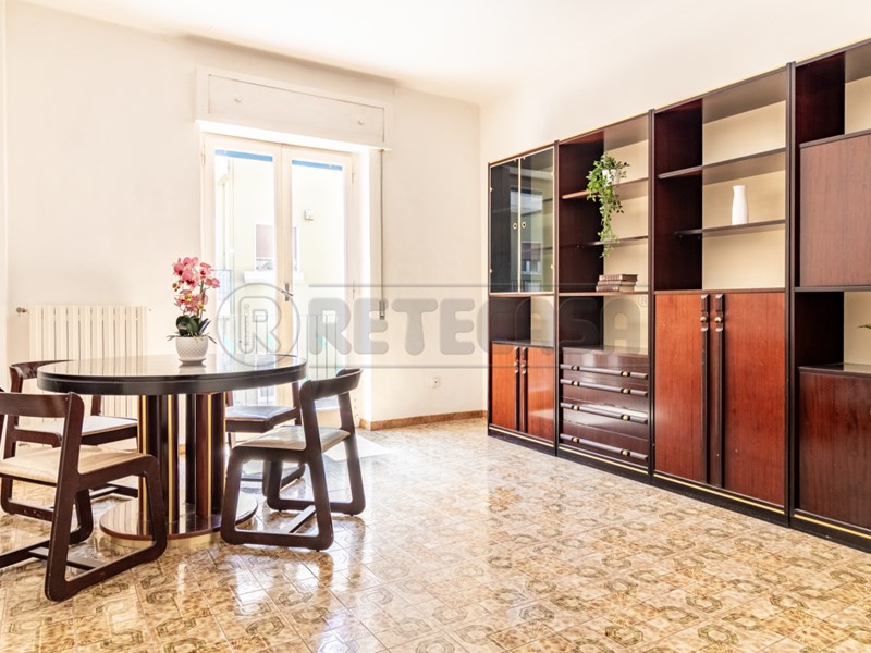 Bilocale in Vendita a Bisceglie, zona Centro, 75'000€, 75 m²