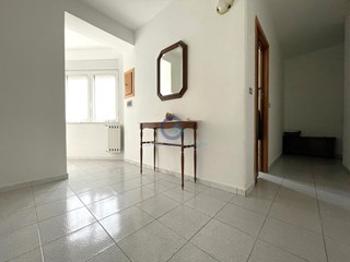 Quadrilocale in Vendita a Catanzaro, zona Centro storico, 55'000&euro;, 128 m²