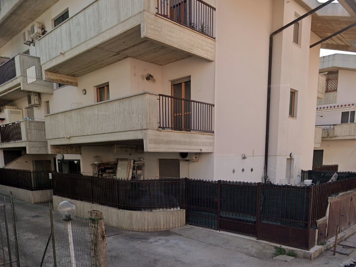 Appartamento in Vendita a Silvi, zona Zona Sud, 150'000€, , con Box