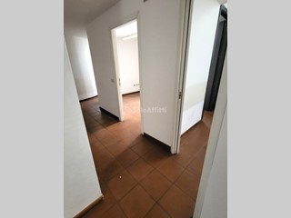 Ufficio in Affitto a Senigallia, 900€, 95 m²