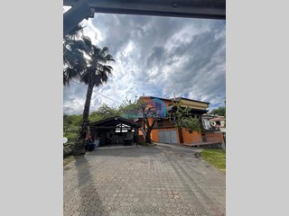 Villa in Vendita a Mascali, 200'000€, 139 m²