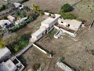 Appartamento in Vendita a Ragusa, zona C.DA SERRA MONTONE, 265'000&euro;, 427 m², con Box