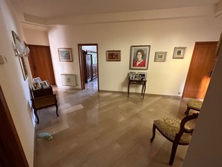 Trilocale in Vendita a Modica, zona FRIGINTINI, 170'000€, 150 m², con Box