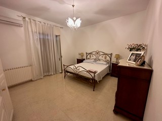 Trilocale in Vendita a Modica, zona FRIGINTINI, 140'000€, 110 m², con Box