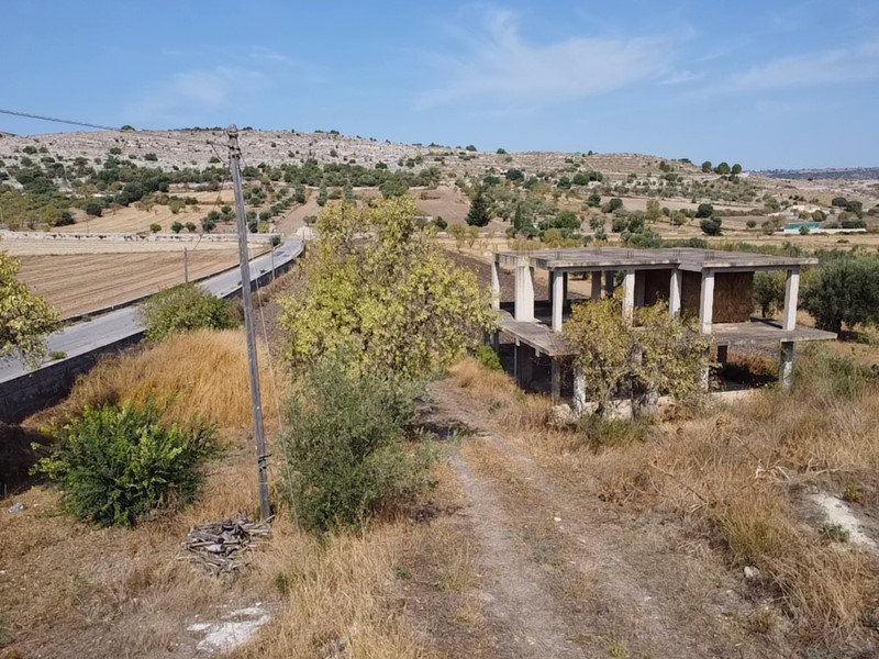 Rustico in Vendita a Modica, zona DENTE, 85'000€, 220 m²