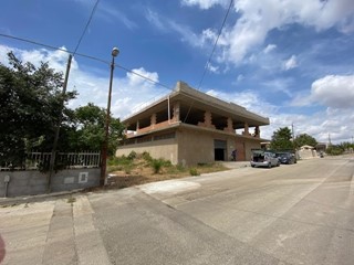 Immobile commerciale in Vendita a Ragusa, zona PUNTARAZZI, 230'000&euro;, 900 m²