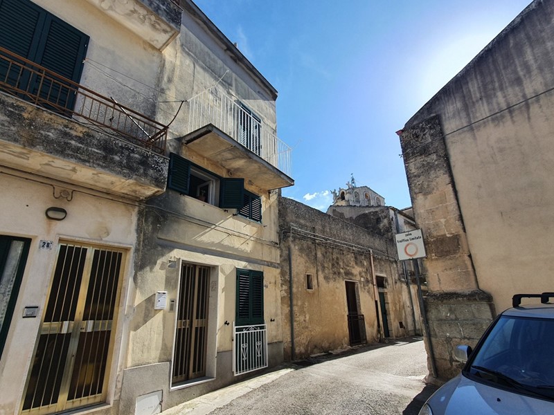 Villa in Vendita a Modica, zona MODICA ALTA, 25'000€, 85 m²