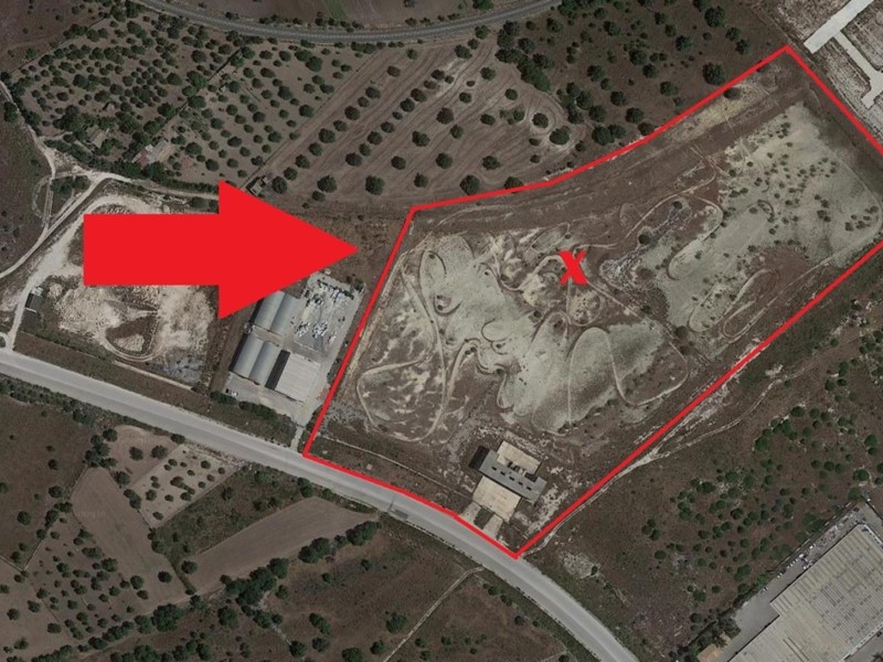 Immobile commerciale in Vendita a Modica, zona ZONA INDUSTRIALE, 1100 m²
