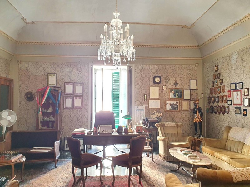 Villa in Vendita a Ragusa, zona P.ZZA LIBERTA', 160'000&euro;, 200 m², con Box