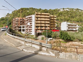 Immobile commerciale in Vendita a Modica, zona SORDA QUARTIERE, 60'000€, 223 m²