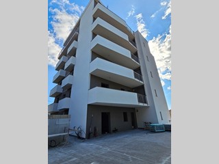 Quadrilocale in Vendita a Modica, zona SORDA QUARTIERE, 260'000€, 98 m², con Box