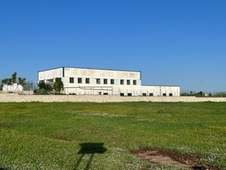 Immobile commerciale in Vendita a Modica, zona SORDA PERIFERIA, 925 m²