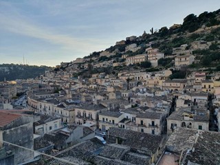 Quadrilocale in Vendita a Modica, zona MODICA BASSA, 100'000€, 90 m²