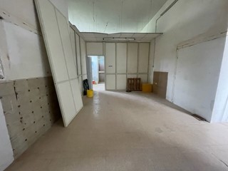 Immobile commerciale in Affitto a Modica, zona SORDA QUARTIERE, 350€, 50 m²