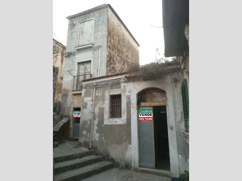 Villa in Vendita a Modica, zona MODICA BASSA, 30'000€, 100 m²