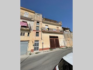 Villa in Vendita a Modica, zona DENTE, 123'000€, 130 m², con Box