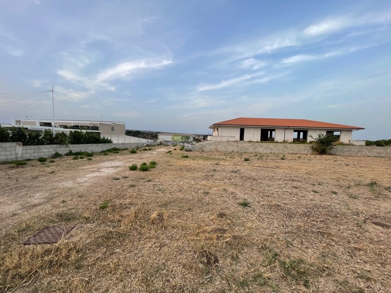 Immobile commerciale in Vendita a Modica, zona SORDA PERIFERIA, 450'000€, 800 m²