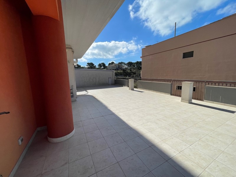 Quadrilocale in Vendita a Modica, zona FRIGINTINI, 160'000€, 104 m², con Box