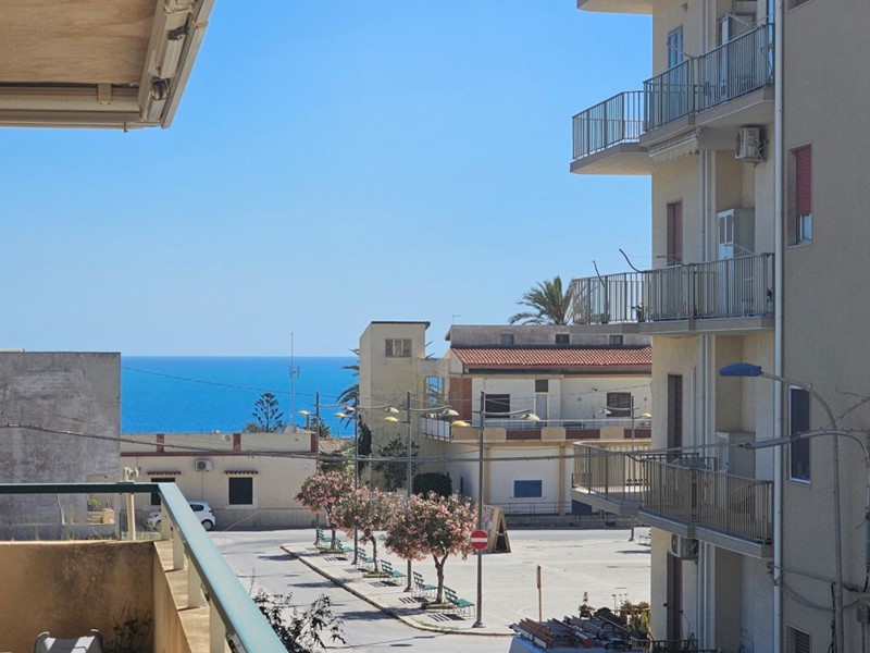 Appartamento in Vendita a Scicli, zona MARE, 80'000€, 75 m², con Box