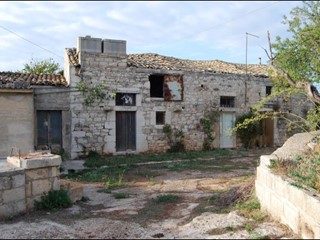 Appartamento in Vendita a Modica, zona DENTE, 340 m²