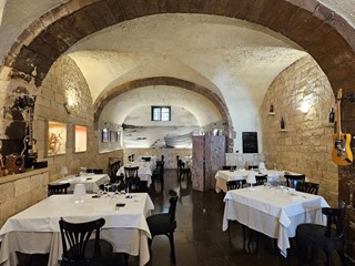 Attività commerciale in Vendita a Modica, zona MODICA BASSA, 29'000€, 150 m², arredato