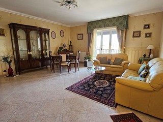 Appartamento in Vendita a Modica, zona SORDA QUARTIERE, 188'000€, 135 m², con Box