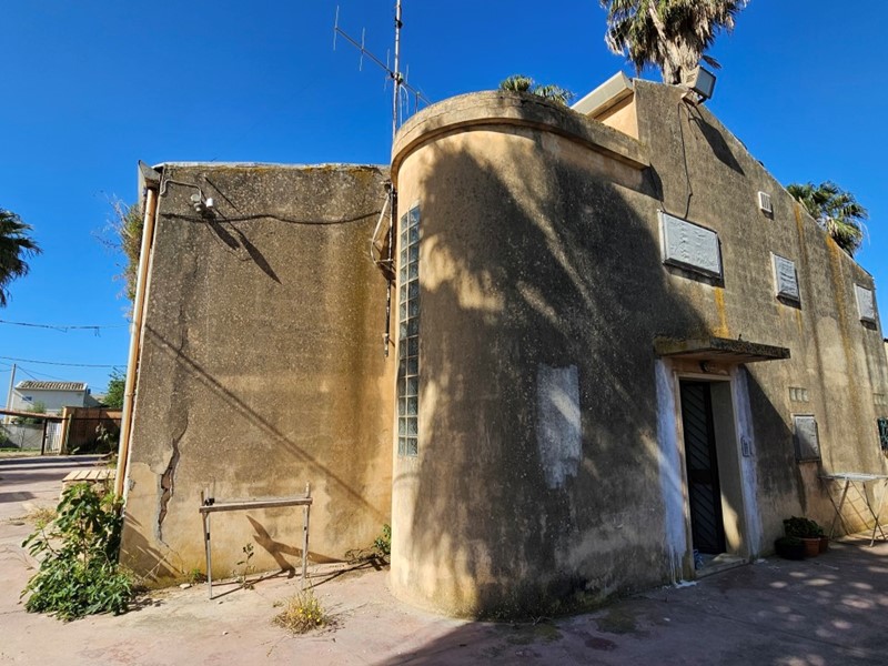 Capannone in Vendita a Scicli, zona MARE, 215'000€, 630 m²