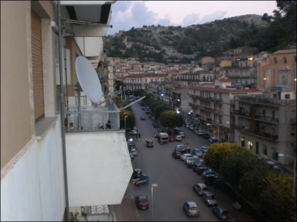 Appartamento in Vendita a Modica, zona MODICA BASSA, 140 m²