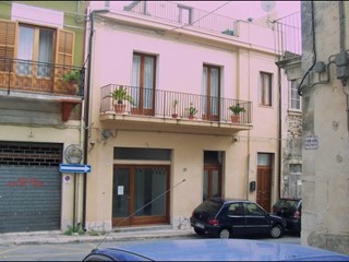 Casa Indipendente in Vendita a Modica, zona MODICA ALTA, 140'000€, 