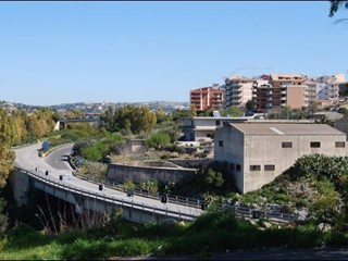 Immobile commerciale in Affitto a Modica, zona SORDA PERIFERIA, 3'000€, 1000 m²