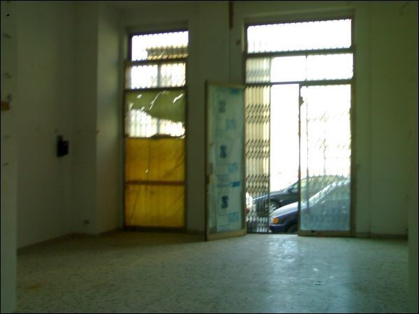 Immobile commerciale in Vendita a Modica, zona MODICA BASSA, 55'000€, 75 m²