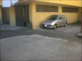 Immobile commerciale in Vendita a Modica, zona SORDA QUARTIERE, 65'000€, 167 m²