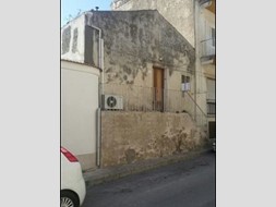 Villa in Vendita a Modica, zona MODICA ALTA, 65'000€, 100 m², arredato