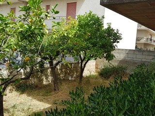 Appartamento in Vendita a Modica, zona SORDA QUARTIERE, 150'000€, 130 m², con Box
