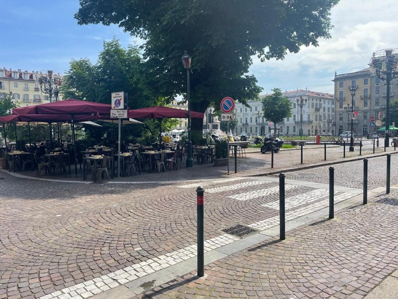 Attività commerciale in Vendita a Torino, 350'000€, 200 m²