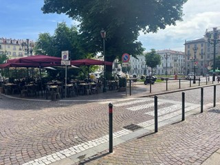 Attività commerciale in Vendita a Torino, 350'000€, 200 m²