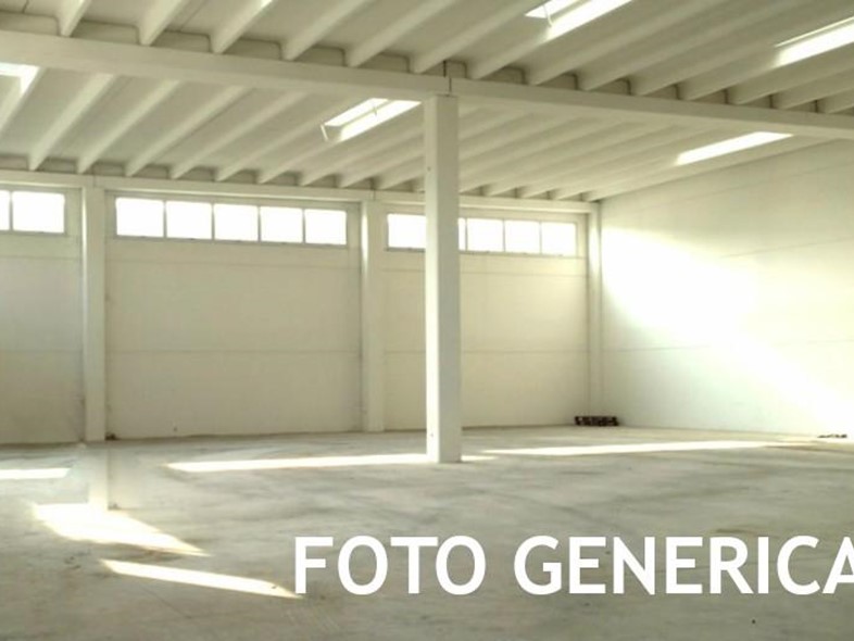 Immobile commerciale in Vendita a San Miniato, zona San Miniato Basso, 100'000€, 150 m²