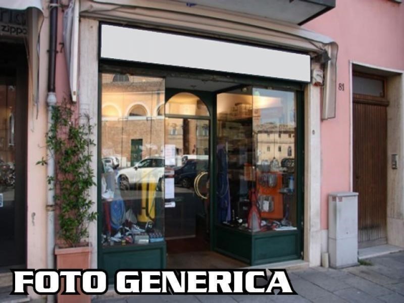 Immobile commerciale in Vendita a San Miniato, zona San Miniato Basso, 220'000€, 120 m²