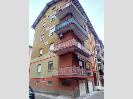Appartamento in Vendita a Reggio Emilia, 66'000€, 104 m²