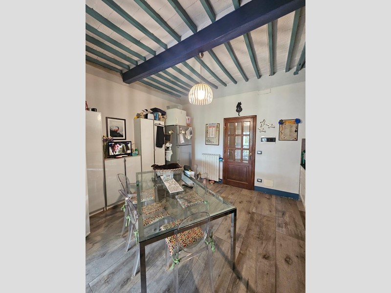 Appartamento in Vendita a Pisa, 300'000€, 180 m², con Box