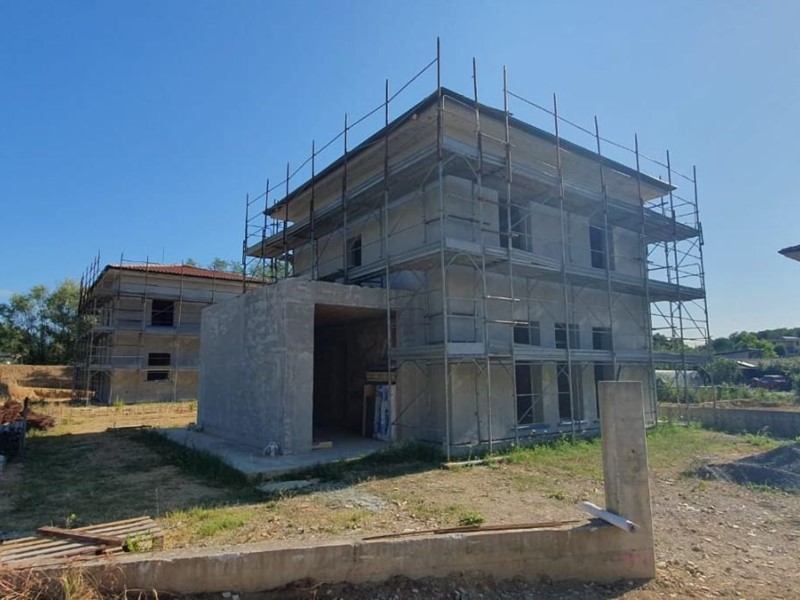 Villa in Vendita a Altopascio, zona Badia Pozzeveri, 350'000€, 120 m², con Box