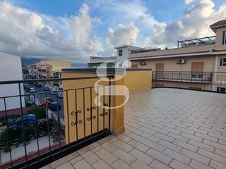 Attico in Vendita a Milazzo, 50'000€, 130 m²