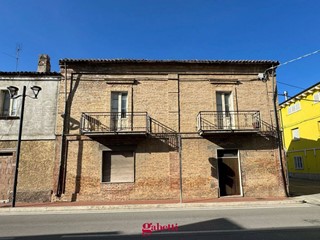 Casa Indipendente in Vendita a San Salvo, 95'000€, 180 m²